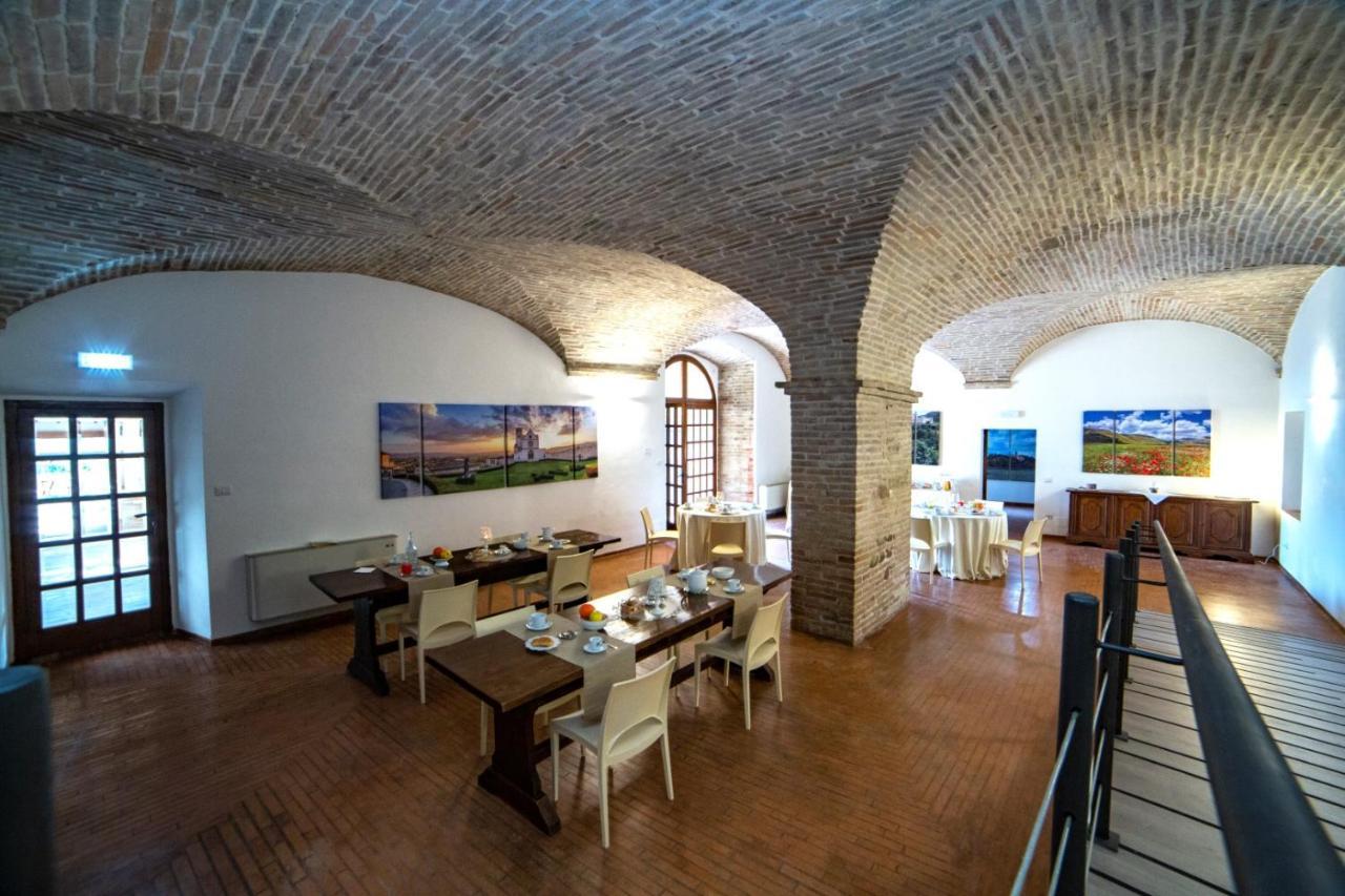 Il Monastero Di Bevagna Panzió Kültér fotó