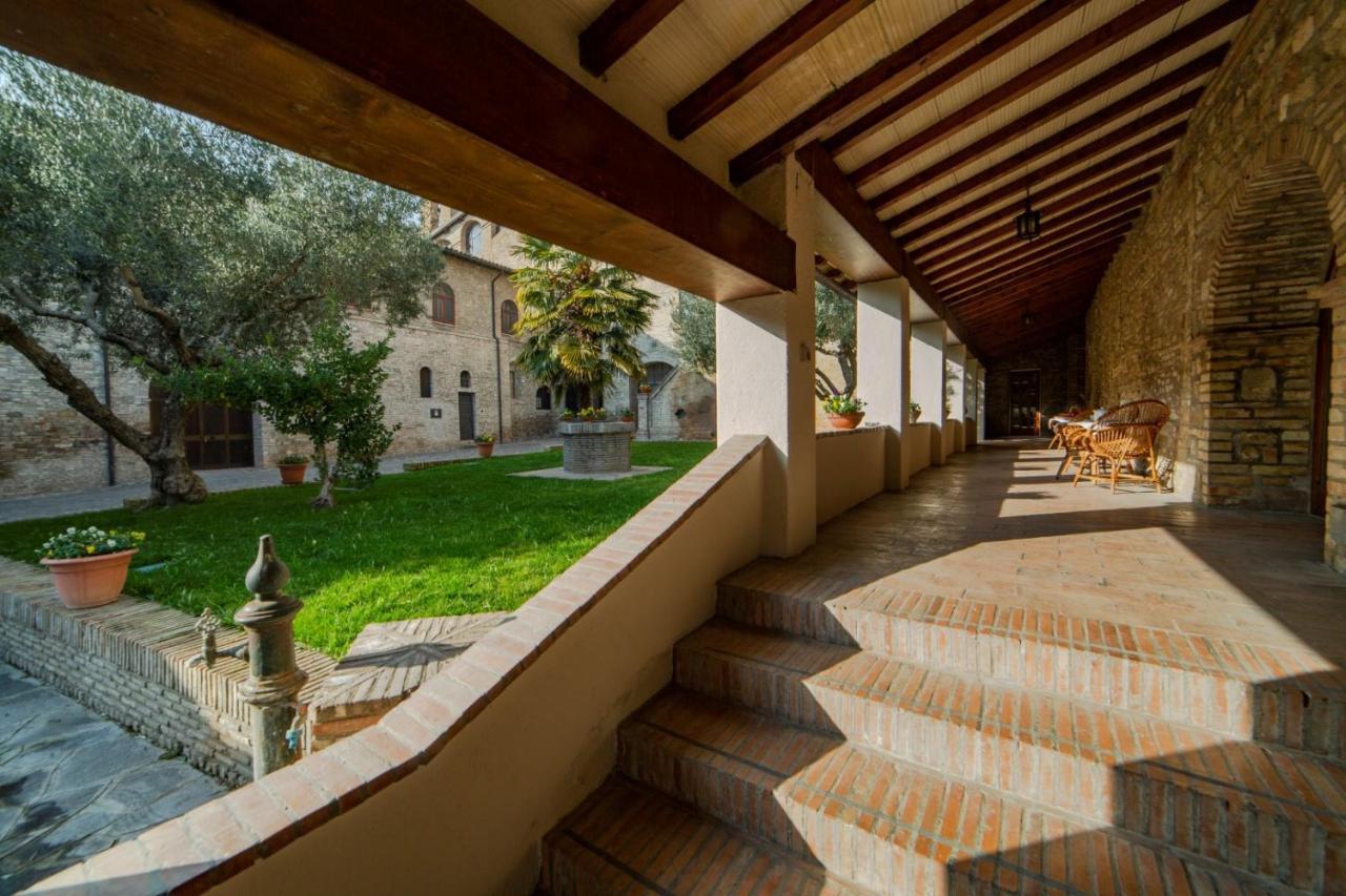 Il Monastero Di Bevagna Panzió Kültér fotó