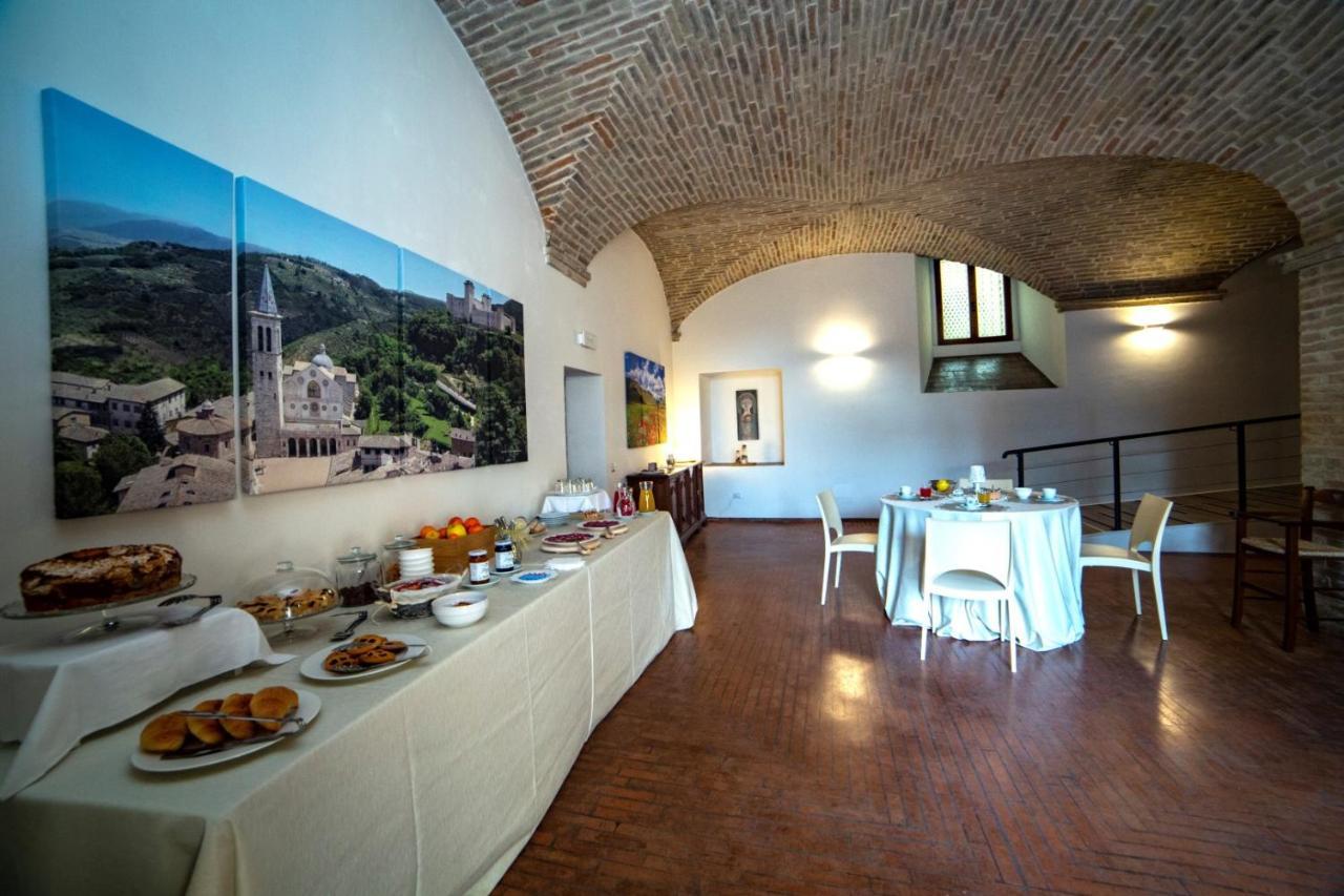 Il Monastero Di Bevagna Panzió Kültér fotó